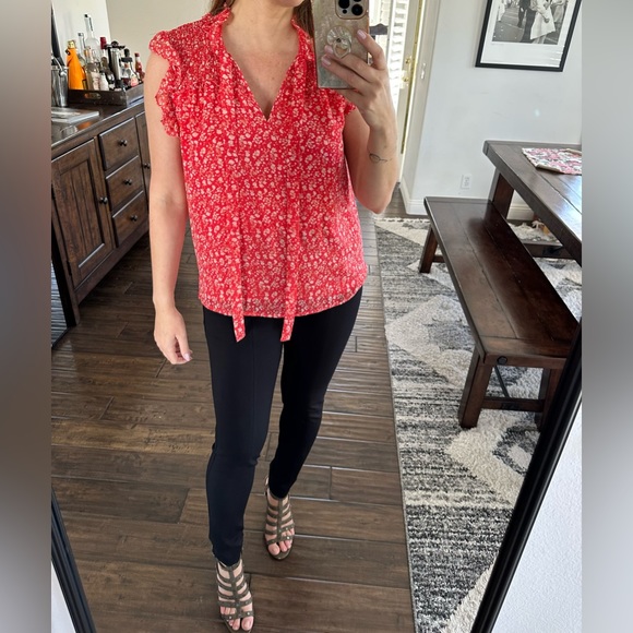 Pleione Ruffled Floral Red and White Size Small - Picture 4 of 14